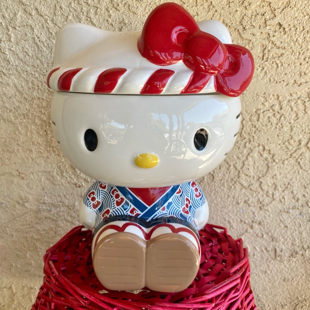 Hello Kitty *Especial Edition* Omatsuri Cookie Jar